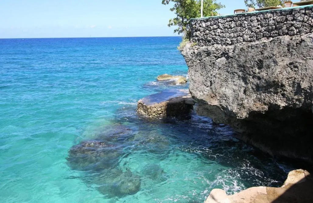 Clifftop Haven - Oceanfront Stay With Pool Camp Dining Negril 0*,  Jamaica